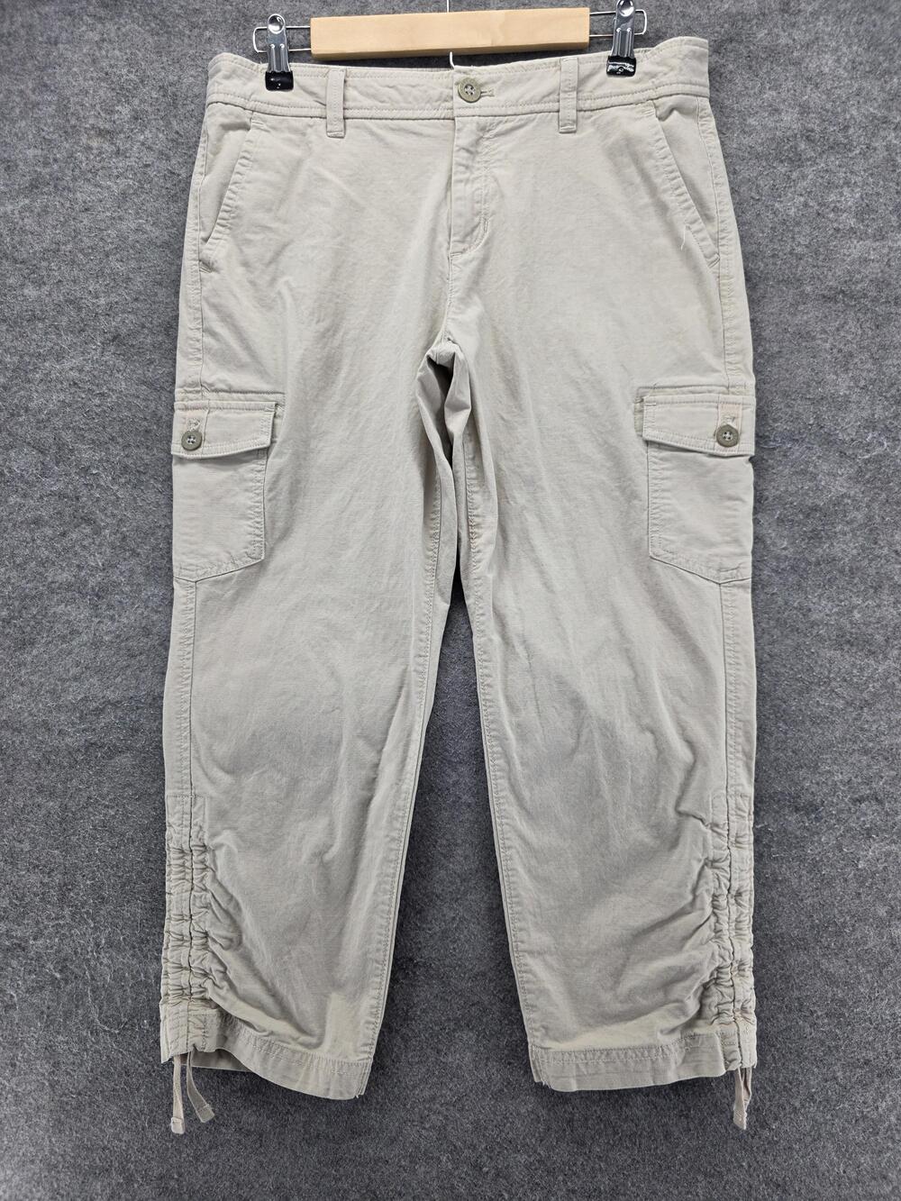 Eddie Bauer Pants Womens 8 Beige Cargo Crop Relaxed Twill Zip Pockets 23.5 In